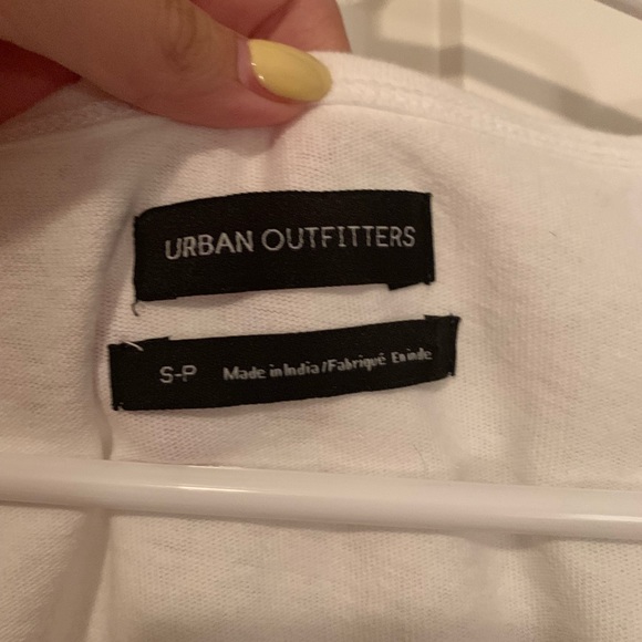 Crop top - Picture 2 of 3